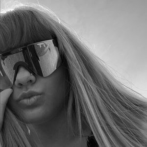 Meet your Posher, Taryn